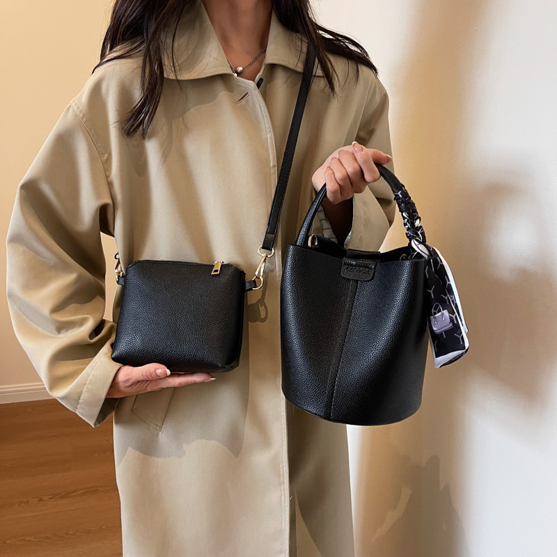Sac à Bandoulière Rouge en PU  - Luxury Bags For Sale avis et prix